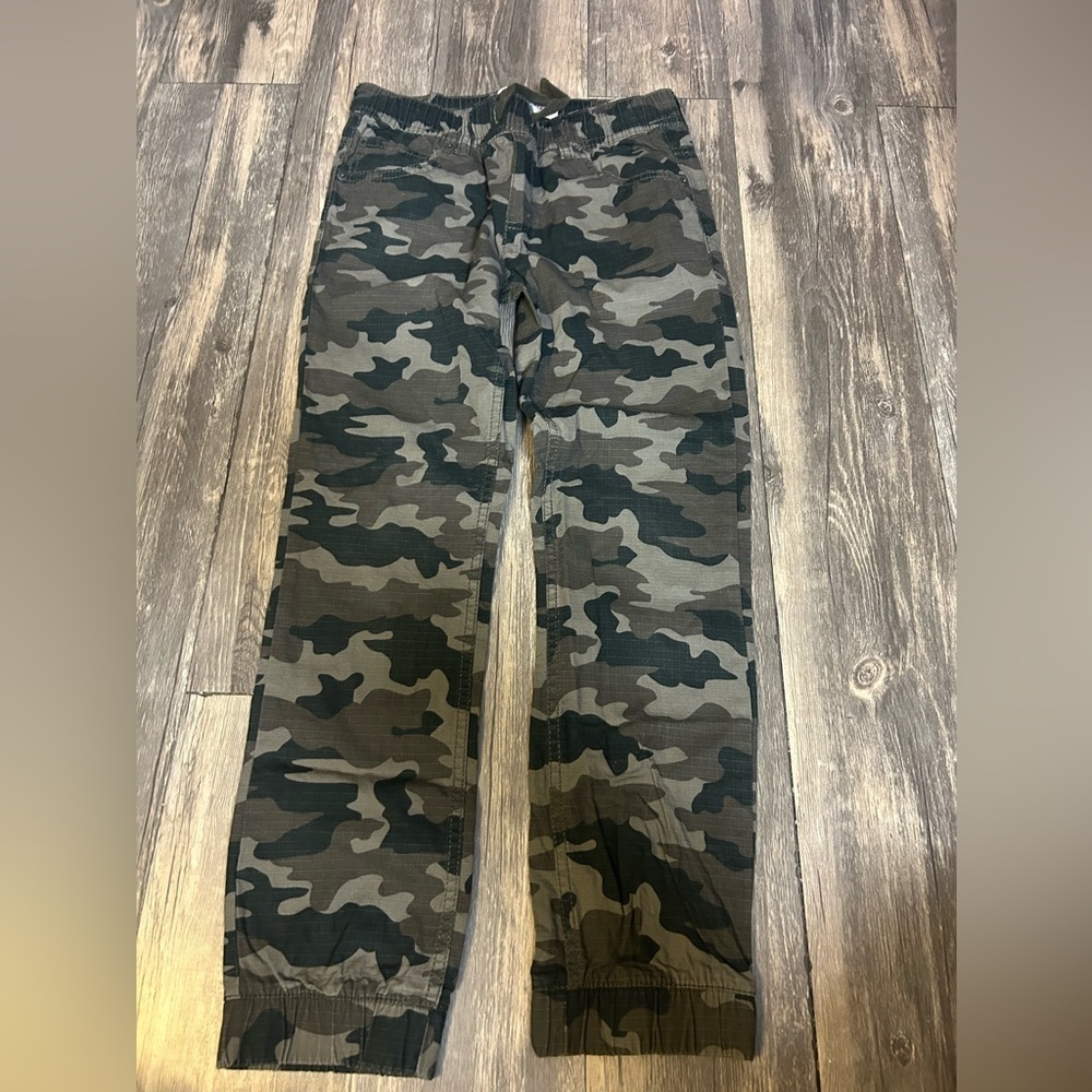 Youth levi camo pants joggers size medium’